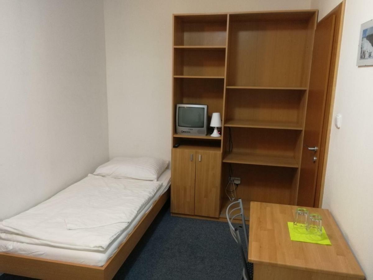 Penzion Zoo Pod Hresnou Kavecany Chambre photo